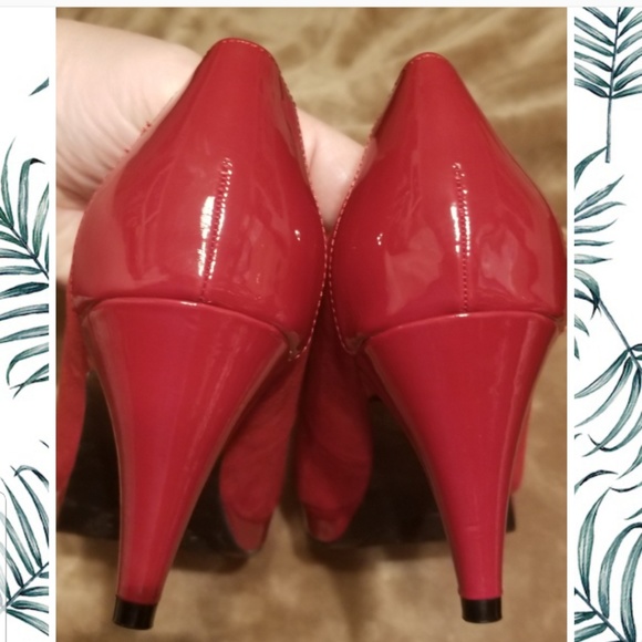 Bandolino peep toe Womans Red heels size 9 1/2 M NWOT - Picture 7 of 8